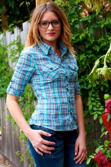 Plaid button down with front pockets by Faisca